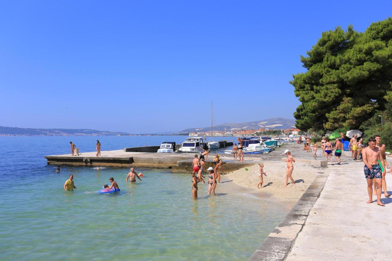 Apartments With A Parking Space Kastel Luksic, Kastela - 22071 Екстер'єр фото